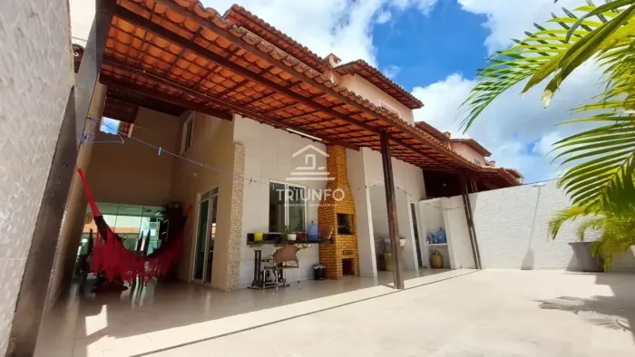Casa em Condomínio 134m² no Eusébio, Deck com Churrasqueira / 03 quartos - TR183982 ESB -