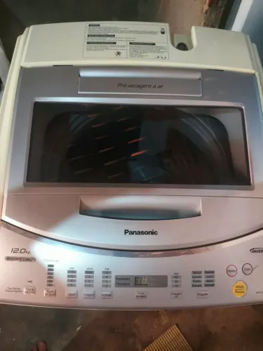 Máquina de lavar com defeito