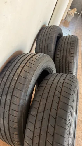 4 pneus 215 60 17