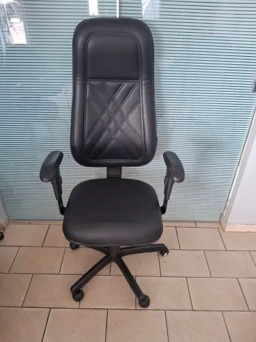 Cadeira de Escritório encosto alto