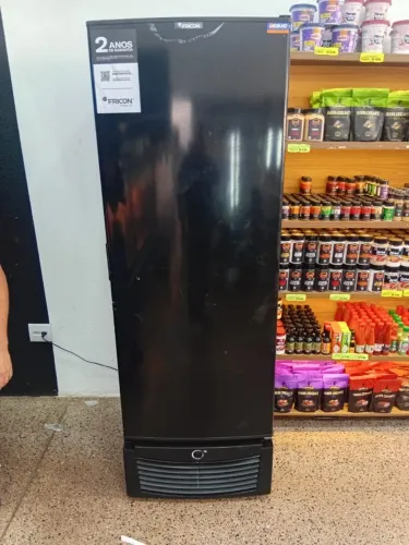 FREEZER CONGELDOR TRIPLA AÇÃO PRETO FRICON 569 LITROS