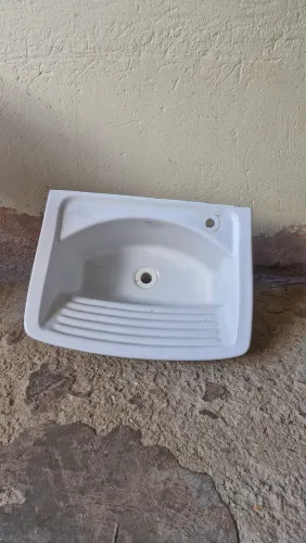 Tanque e pia