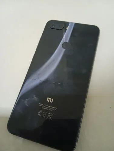 Xiaomi Mi 8 Lite - com carregador 