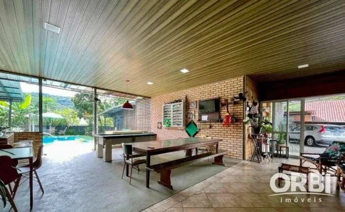 Casa com 3 dormitórios à venda, 585 m² por R$ 1.129.000,00 - Belchior Central - Gaspar/SC