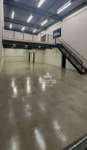 Galpão para alugar, 260 m² por R$ 5.000,00/mês - Morumbi - Uberlândia/MG