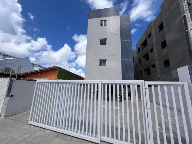 Apartamento com 2 dormitórios à venda, 55 m² por R$ 220.000,00 - Jardim Camboinha - Cabede