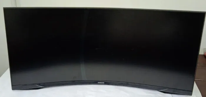 Monitor Gamer Curvo Samsung Odyssey 34 G5 Preto Com Defeito