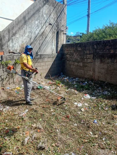 Prestação de serviço em Jardinagem e limpeza de quintal