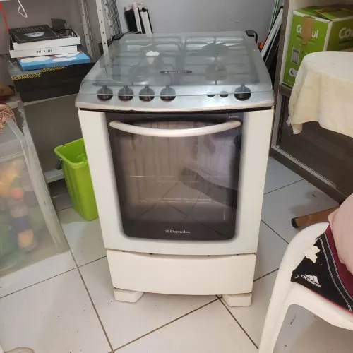 Fogão 4 bocas (não faço entrega) retirada bairro José de alencar.