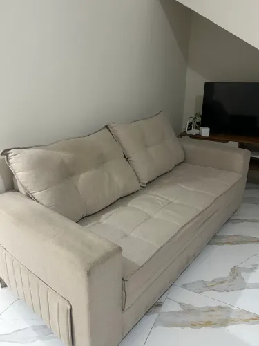 Sofá moderno tecido linho