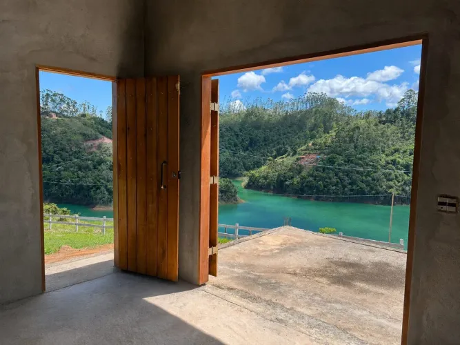 VENDO OU TROCO POR CARRO, CHÁCARA EM POUSO FRIO NATIVIDADE DA SERRA R$350.000,00
