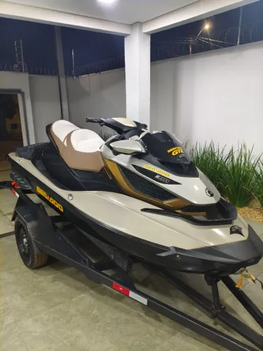 Jet ski seadoo GTX 215