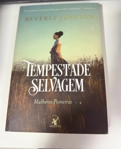 Vendo livro tempestade selvagem