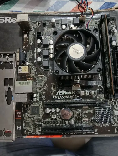 Kit placa mãe Asrock FM2A58M-VG3+ com processador A4 4000 com cooler box perfeita.