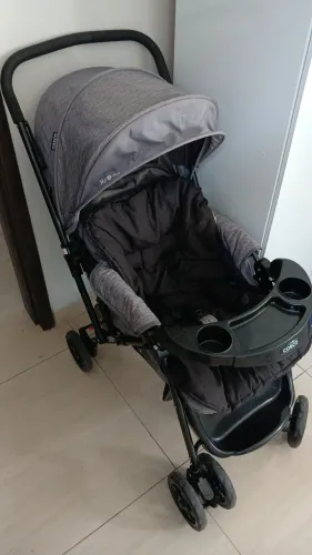 Carrinho de bebê + bebê conforto