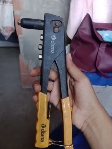 Rebitadeira manual
