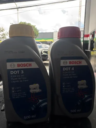 Fluido de freio DOT 3 e DOT 4
