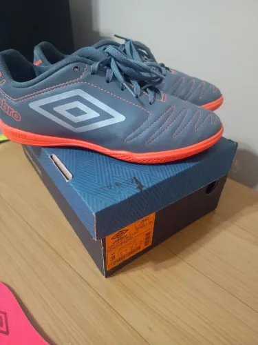Chuteira Futsal 38 NOVA