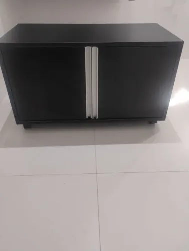 Armário com rodigios