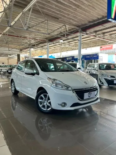 Peugeot 208 Allure 1.5 Flex 8V 5P 2014