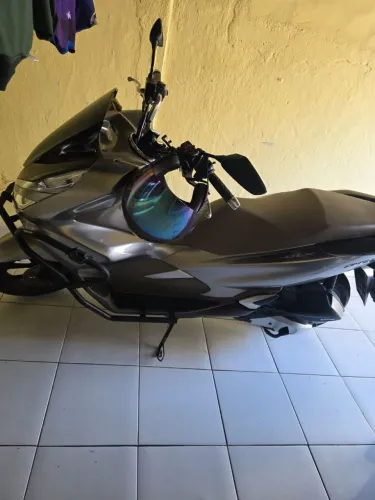 MOTO PCX DLX NOVA