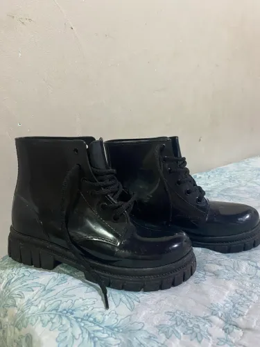 Bota Leulua preto infantil