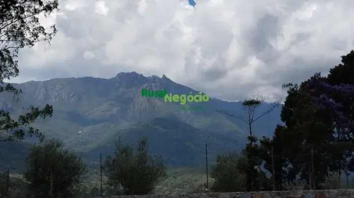 TERRENO COM ACESSO Á CACHOEIRA E VISTA PARADISÍACA