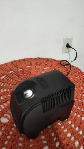 Estabilizador de tensão Force Line Eternity, modelo 7995, 300VA