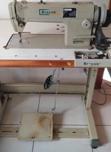 Máquina de costura industrial 