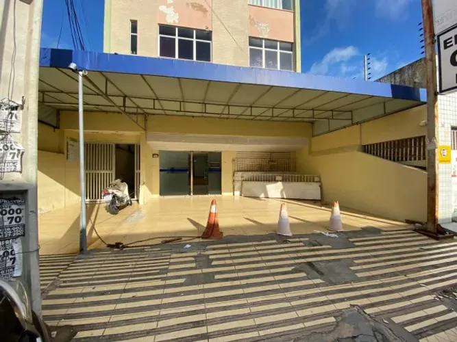 Isaías Imóveis aluga loja comercial no Edifício Ciel no São Francisco, Próximo a Fribal