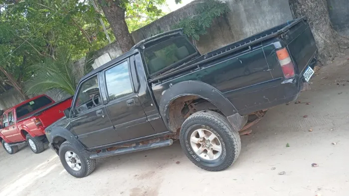 Mitsubishi L200 GL 2.5 4X4 CD Diesel 1999