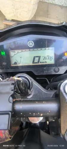 Moto inteira, pronta para uso, único dono.