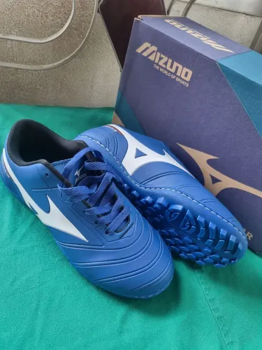 Chuteira Mizuno original