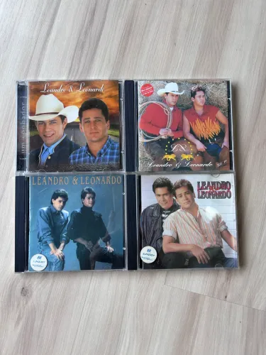 4 CDs Leandro e Leonardo ( contém itens raros)