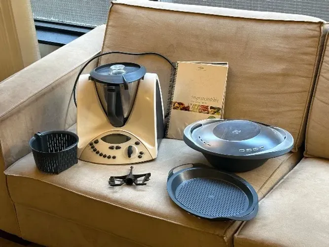 Robô de Cozinha Thermomix TM31 Vorwerk - Com Acessórios e Livro