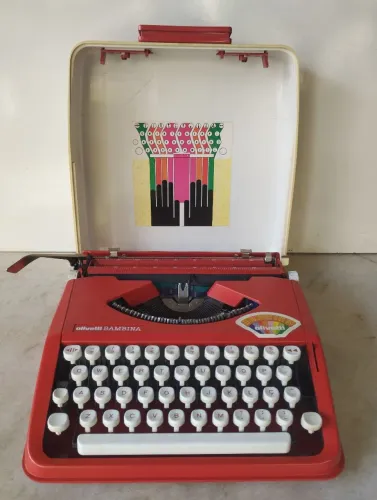 Máquina de datilografia Olivetti