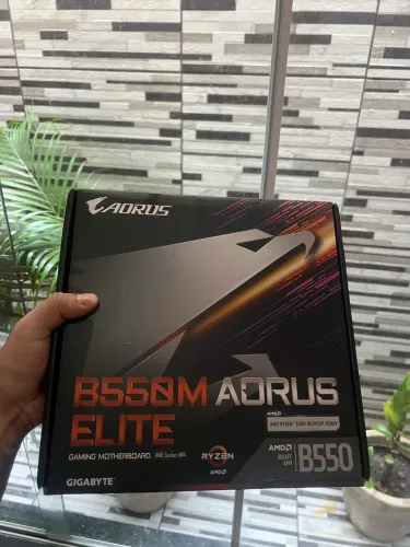 B550 Aorus elite nova lacrada