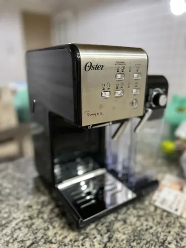 Cafeteira Expresso Oster PrimaLatte 2 - 19 Bar | Seminova