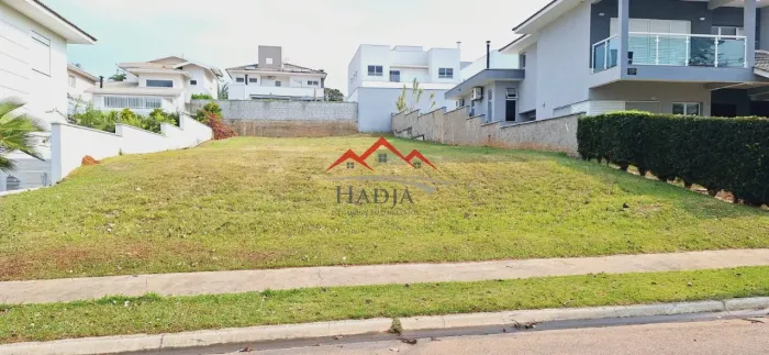 Terreno a venda em condomínio reserva da serra em Jundiaí-SP