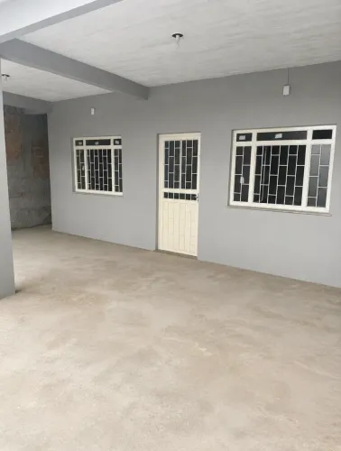 Casa com 2 Quartos (1 Suíte) e Garagem | Próxima à Av. das Torres | Boas Novas