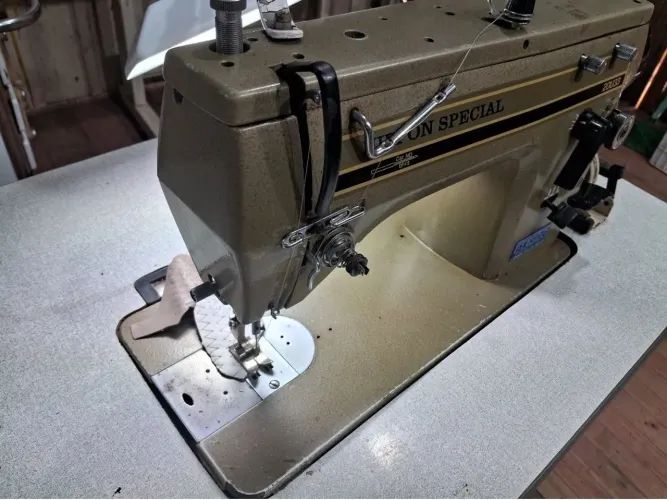 Maquina de costura zig zag