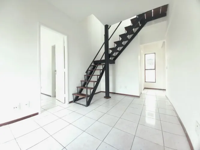 Cobertura com 1 quarto à venda, 72 m² por R$ 350.000 ou aluguel R$1.100,00 Centro - Juiz d