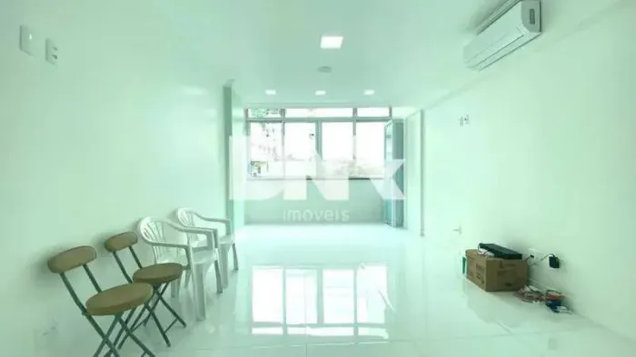 Sala : / Comercial / Copacabana