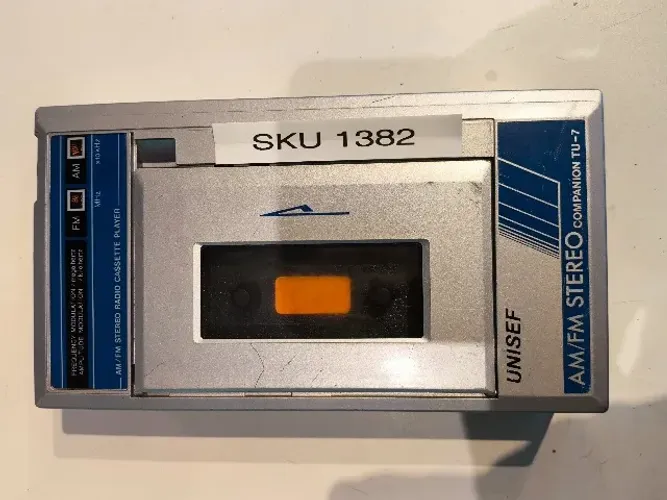ANTIGO UNISEF -TU-7 CASSETTE PLAYER USADO PARA REPARO