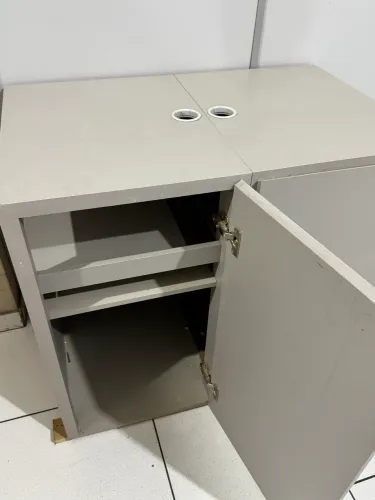 Balcão / Armário Comercial em MDF com Passa-Fio (Ideal para Caixa ou Apoio)