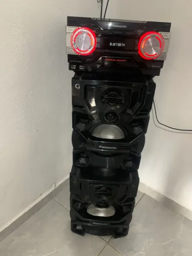 Minu system Panasonic Akx700. 1800watts