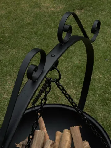 Lareira de Jardim Suspensa em Aço Artesanal