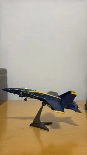 Miniatura Avião Blue Angels