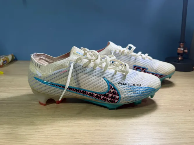 Chuteira campo nike mercurial elite