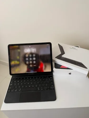 iPad Air 4 geração -+ Magic Keyboard